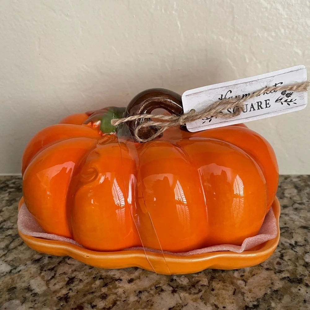 Pumpkin Covered Butter Keeper - Picture 1 of 3